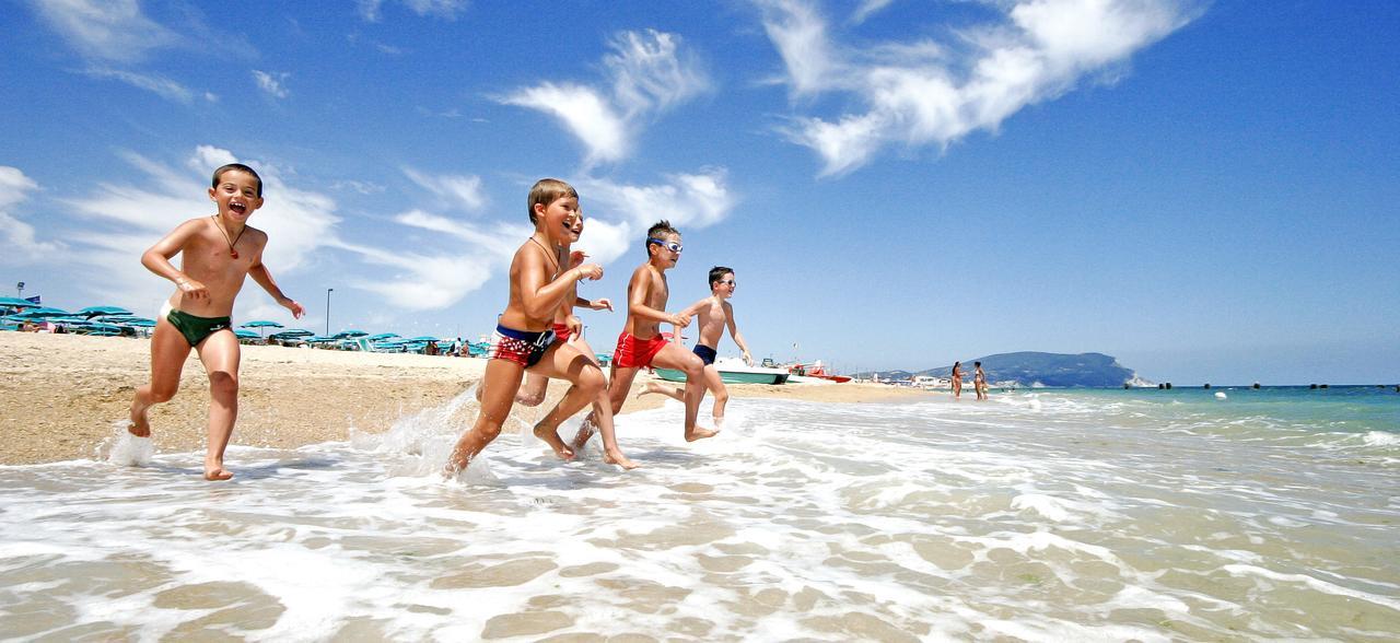 Villaggio Turistico Internazionale ปอร์โตเรกานาติ ภายนอก รูปภาพ